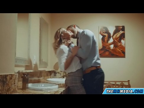 ❤️ Вақте ки як малламуй busty шумо дар як ҳоҷатхона ҷамъиятӣ seduces ❤ Суперпорно дар порно tg.desixxxtube.ru ️❤